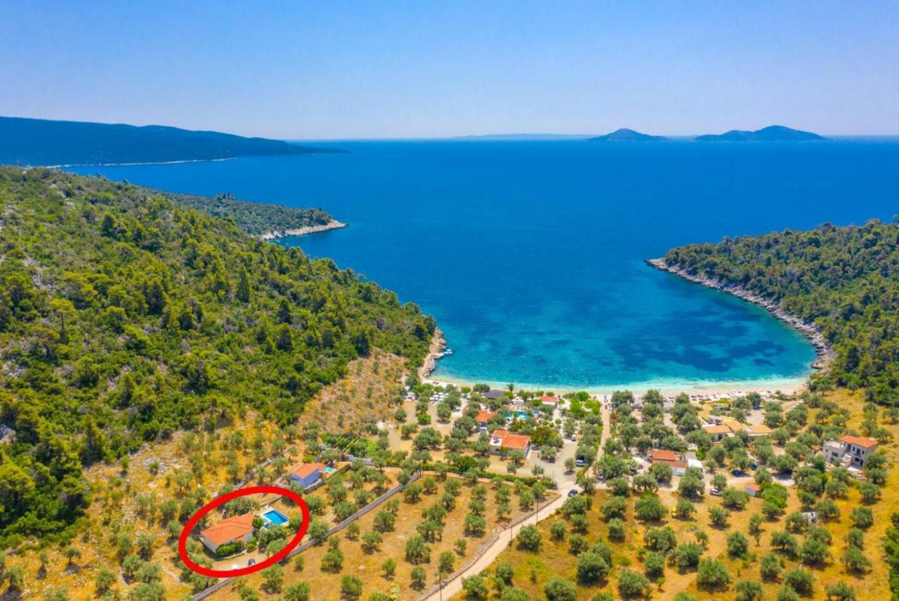 Villa Tassoula Isomata Екстериор снимка